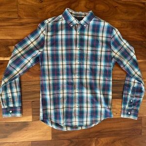 Aeropostale Plaid Long Sleeve Button Up Shirt size Small